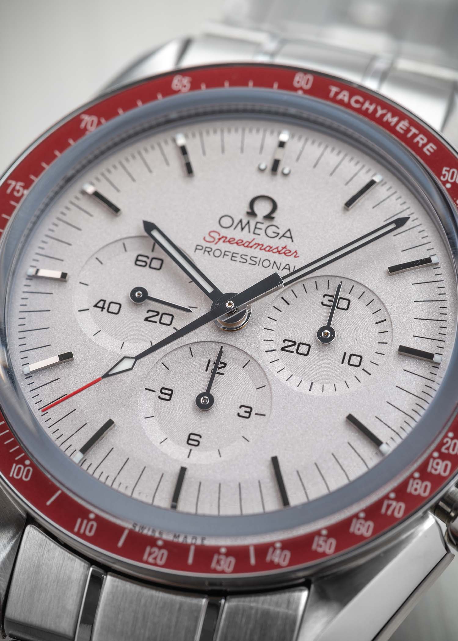 Omega Speedmaster Tokyo 2020 Rising Sun Limited Edition 522.30.42.30.06.001
